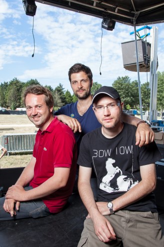 L'équipe de Deux minutes Trente